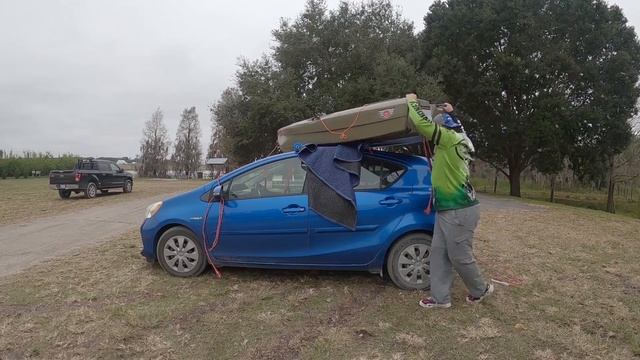 How To Load/ Unload Kayak From Vehicle - MULTIPLE WAYS смотреть онлайн