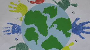 Выставка детских рисунков против терроризма и экстремизма