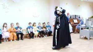 кощей бессмертный пугает детей