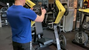 Жим в хаммере на грудные мышцы