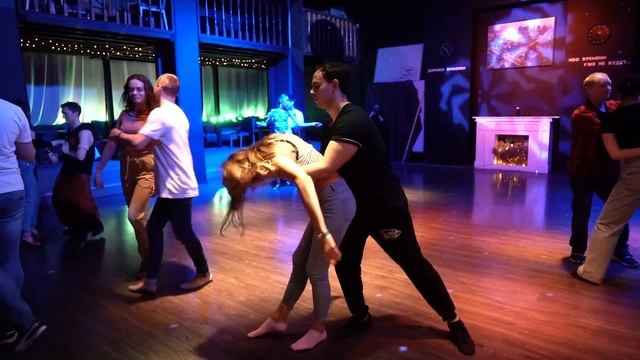 2021.04.22 вечеринка у Белки смотреть онлайн