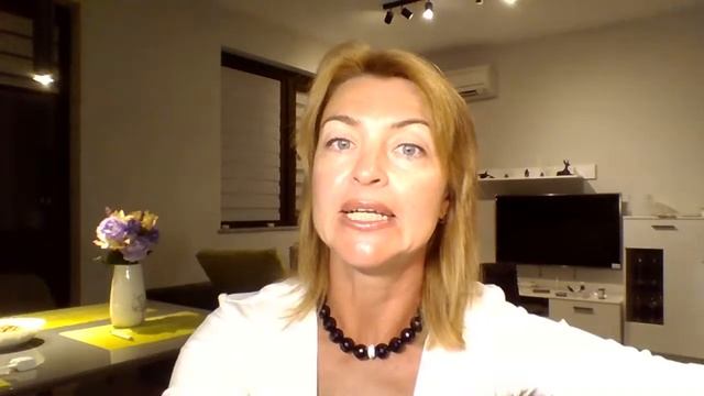 Старости нет! Почему надо начинать молодеть именно сейчас / Елена Бахтина