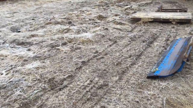 Трактор МТЗ-320 ПОРВАЛ КОРОБКУ ( лопнул корпус КПП) смотреть онлайн