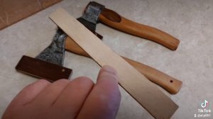 Чехлы эвенкийского типа для двух топоров.
