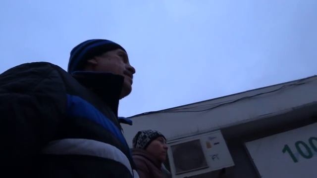 ВЛОГ//НАШЕ МЕНЮ НА ДЕНЬ//ПОКУПКИ К РЕМОНТУ//НАЧИНАЕМ ДЕЛАТЬ РЕМОНТ смотреть онлайн