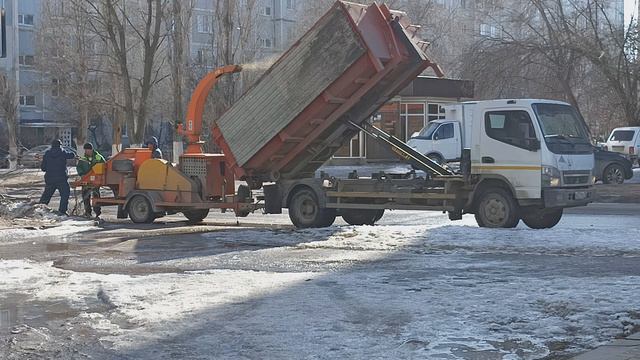 Лес рубят, щепки летят смотреть онлайн