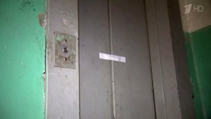 В Ростове-на-Дону врачи борются за жизнь женщины и пятилетнего мальчика, которые упали в шахту лифта