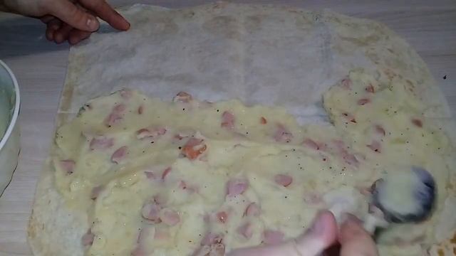 Рулет из лаваша с картофельным пюре