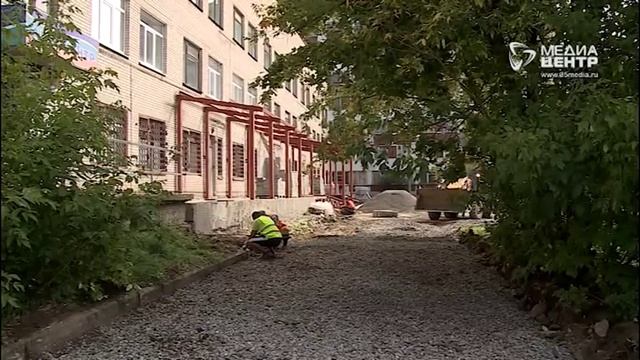 Новая входная группа появится этой осенью в детской поликлинике Череповецкой городской больницы смотреть онлайн