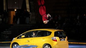 Неудачный прыжок через машину