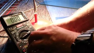 Чем накрывать солнечные панели, стекло или оргстекло ?