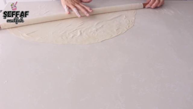 10 Dakika da 8 Yufka Açmak 😮 Bu Teknik İle Börek Yapmak Çok Kolay смотреть онлайн