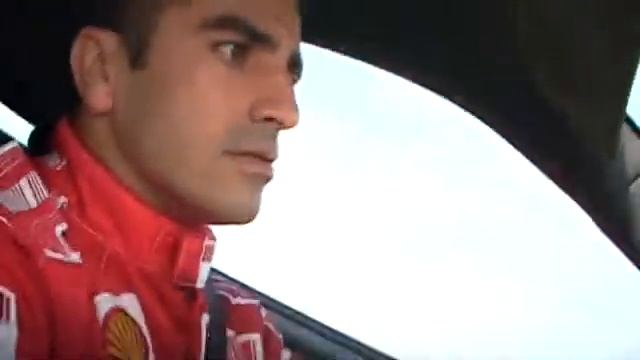 Ferrari 430 Scuderia 2007 | Flat Out in Ferrari's 430 Scuderia | Performance | Drive.com.au смотреть онлайн