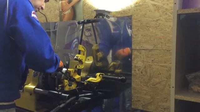 Резьбонарезной станок REMS смотреть онлайн