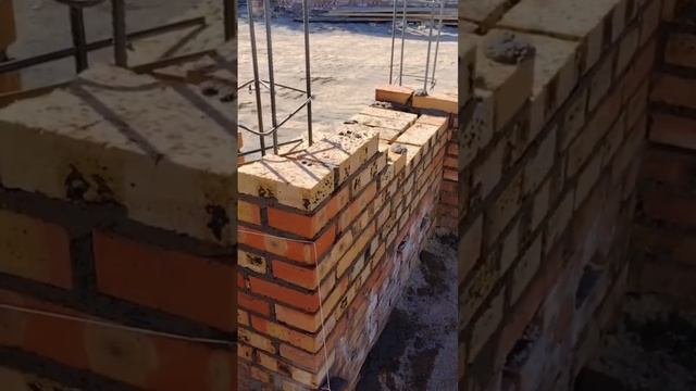 Skilled masonry making brick corner wall смотреть онлайн