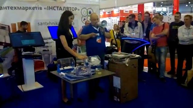 Розіграш котла ВАХІ від мережі "Інсталятор" на другий день виставки Аква Терм Київ '19.
