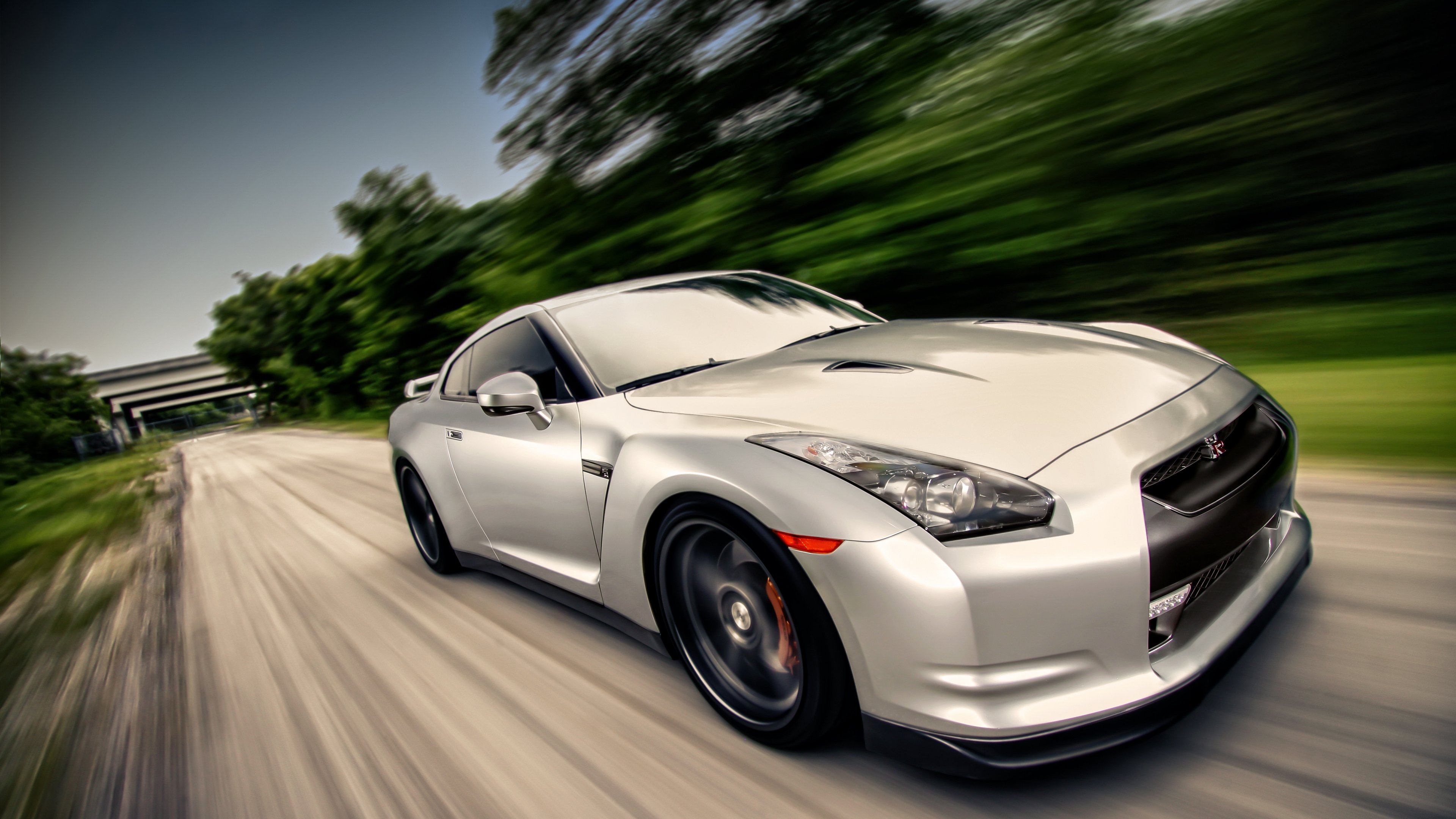 Nissan GTR r35 2560x1440