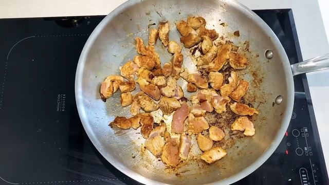 Wrap, тортилла, лаваш с курицей и овощами смотреть онлайн