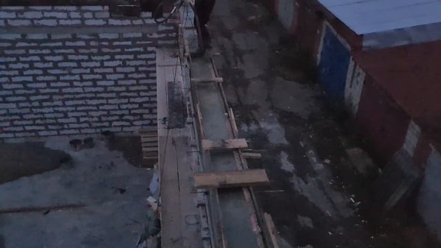 Изготавливаем АРМОПОЯС.Нюансы ,армирования ,заливка бетоном 350м смотреть онлайн