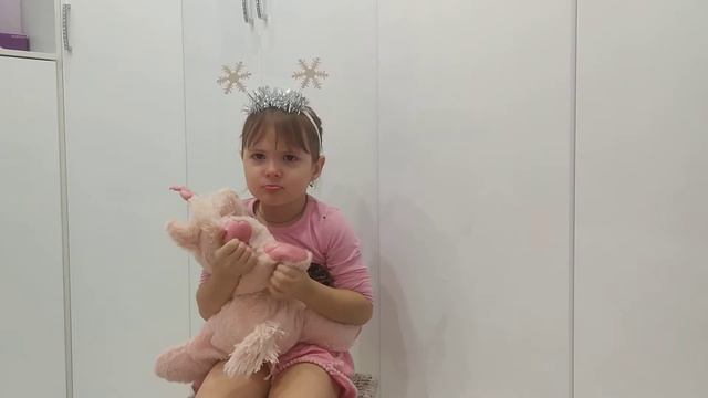 Ребенок учит стих про День Победы. 1 часть смотреть онлайн