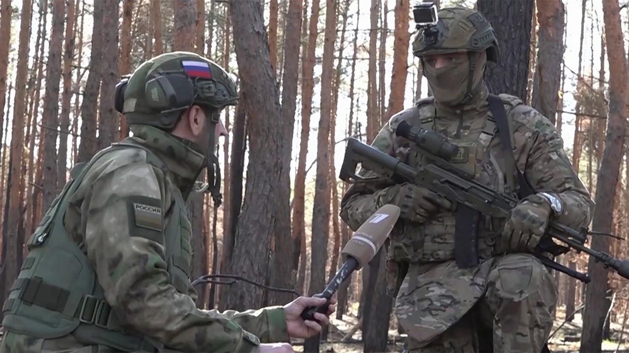 Координаты вражеских укрепрайонов и замаскированных опорных пунктов выясняют российские разведчики