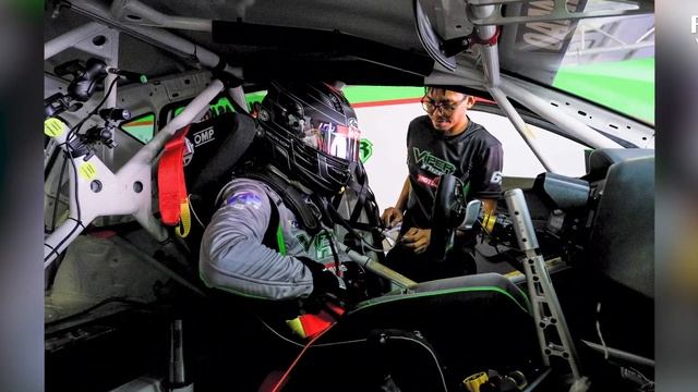 X-H2S: What it takes to become a motorsport photographer? смотреть онлайн