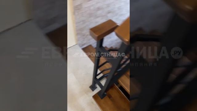 Лестница на металлическом каркасе. Лестница на монокосоуре. Лестница на центральном каркасе.