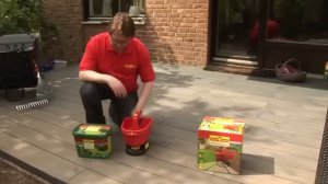 Как сеять газонную траву своими руками