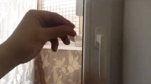 Установка рулонных штор на пластиковые окна. Спасибо автору за видео.
