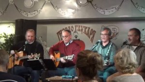 Геннадий Самойлов  Раз в московском кабаке сидели