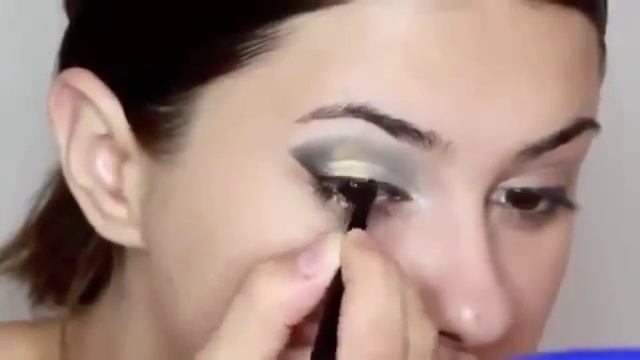 Создаем золотой макияж для глаз. Подробное видео смотреть онлайн