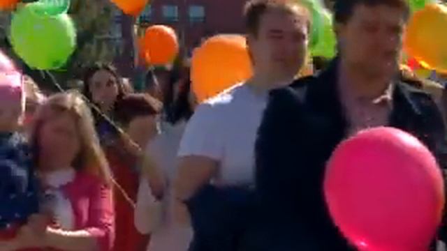 Мир! труд! май! вместе весело шагай! смотреть онлайн