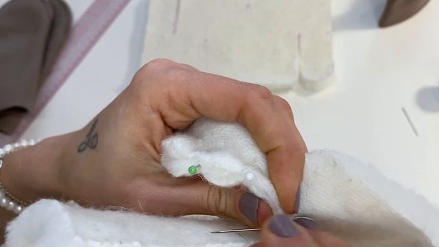 Видео мастер класс по пошиву рукавиц из меха Teddy Hands