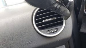 How to remove air vent ac on Mercedes ML500 Ml350 GL450 GL550 W164 X164