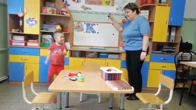 Индивидуальное занятие с учителем -дефектологом