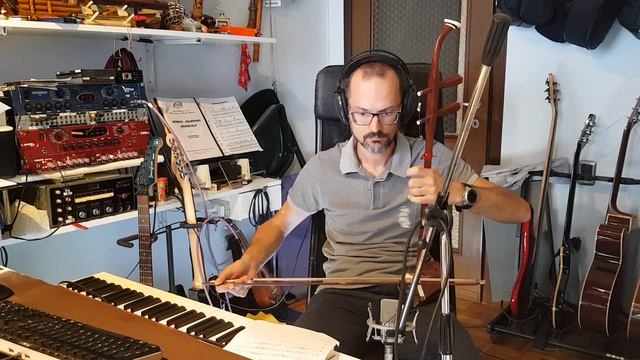 Schubert meets the erhu! (Ave Maria played with the chinese violin) смотреть онлайн