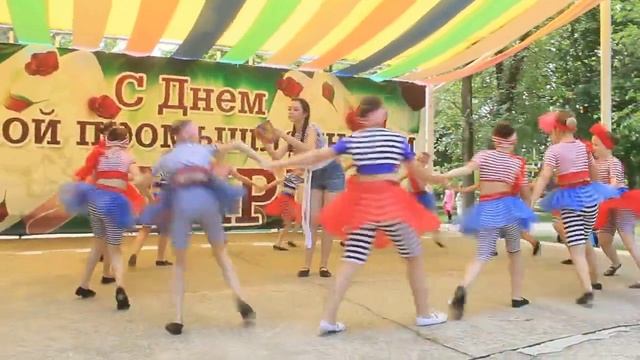 12 С днём лёгкой промышленности Тирасполь 9 июня смотреть онлайн