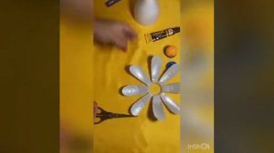 Мастер - класс по изготовлению цветов из пластиковых бутылок "Цветочная поляна".