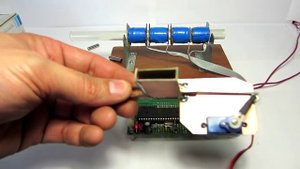 Электромагнитная пушка Гаусса на микроконтроллере