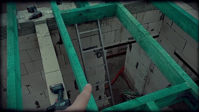 монтаж деревянных балок перекрытия. #монтажвидео