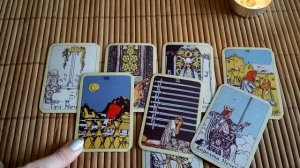 ТАРО. Если парень то появляется, то исчезает.