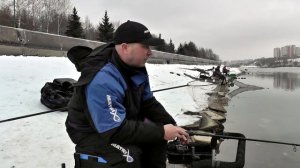 Ловля плотвы зимой на фидер на Москве реке. Рыбалка зимой на фидер в Марьино