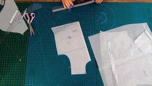 Шьем платье в спортивном стиле. Моделирование и раскрой комфортного платья.mp4