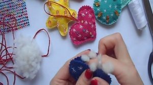 Новогодние игрушки из фетра своими руками / Мастер класс / подарки / декор