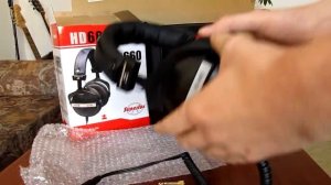 Unboxing Superlux HD660 headphones