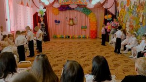 Танец: "Топати топата"