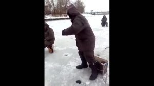 Такого клева язя зимой вы не видели! Ловля язя на безмотылку!