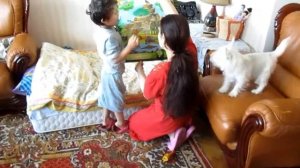 Мы дарим Машке плакат "Веселый зоопарк". wmv