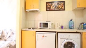 Квартира посуточно Харьков: Видеообзор Красивой квартиры с кондиционером метро Метростроителей