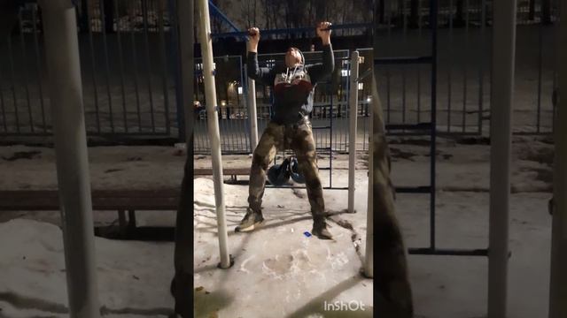 Заключительные подходы нашей зимней 2 часовой тренировки , самый кайф когда тянешь из последних сил!